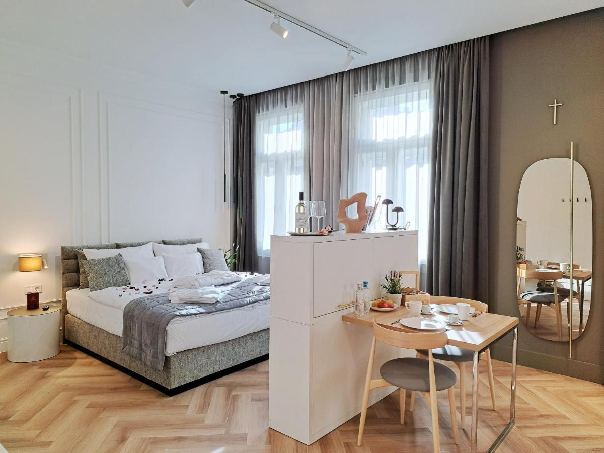 Hotel Domus Collis Győr Eksteriør billede