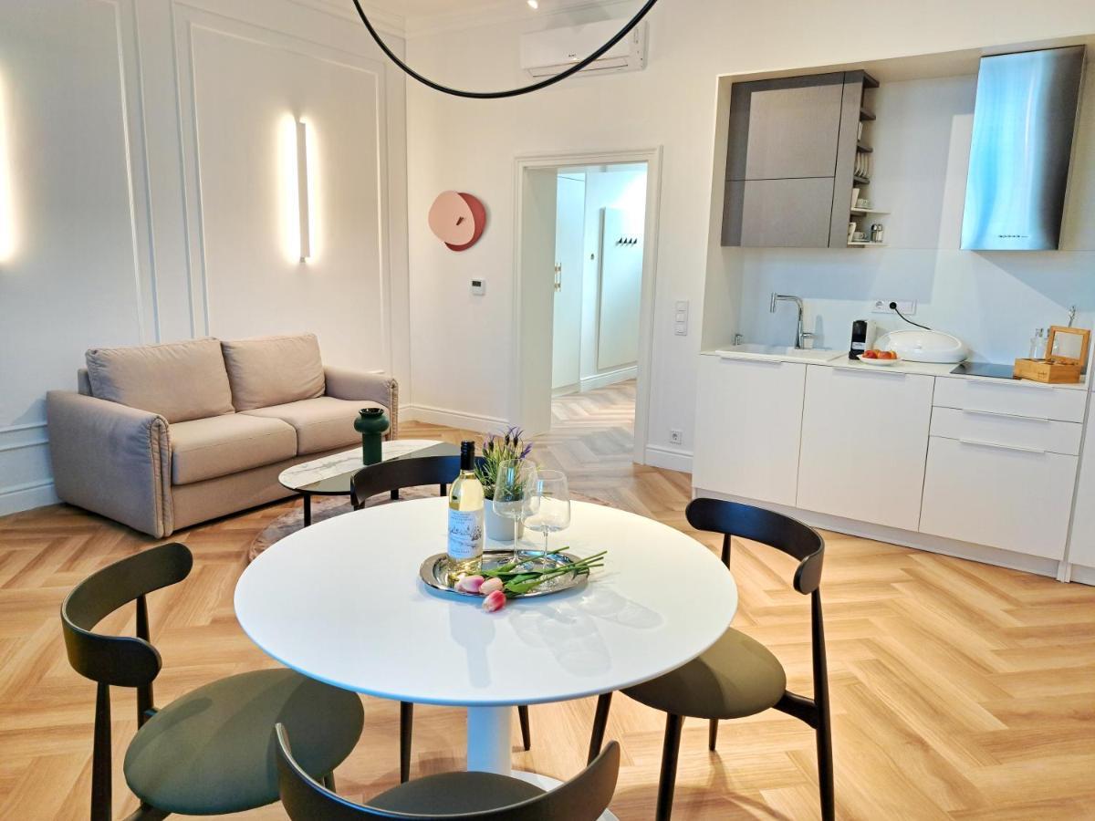 Hotel Domus Collis Győr Eksteriør billede
